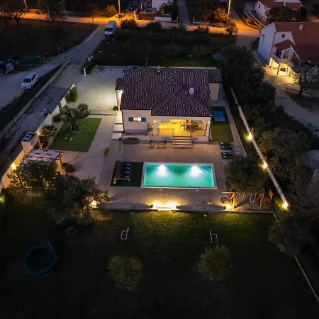 Villa Kamber Tinj